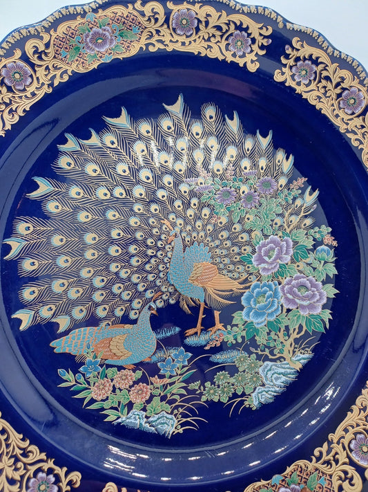 Grande Assiette en Porcelaine - Taous – Décor Floral & Paon, Artisanat Marocain AR CONCEPT