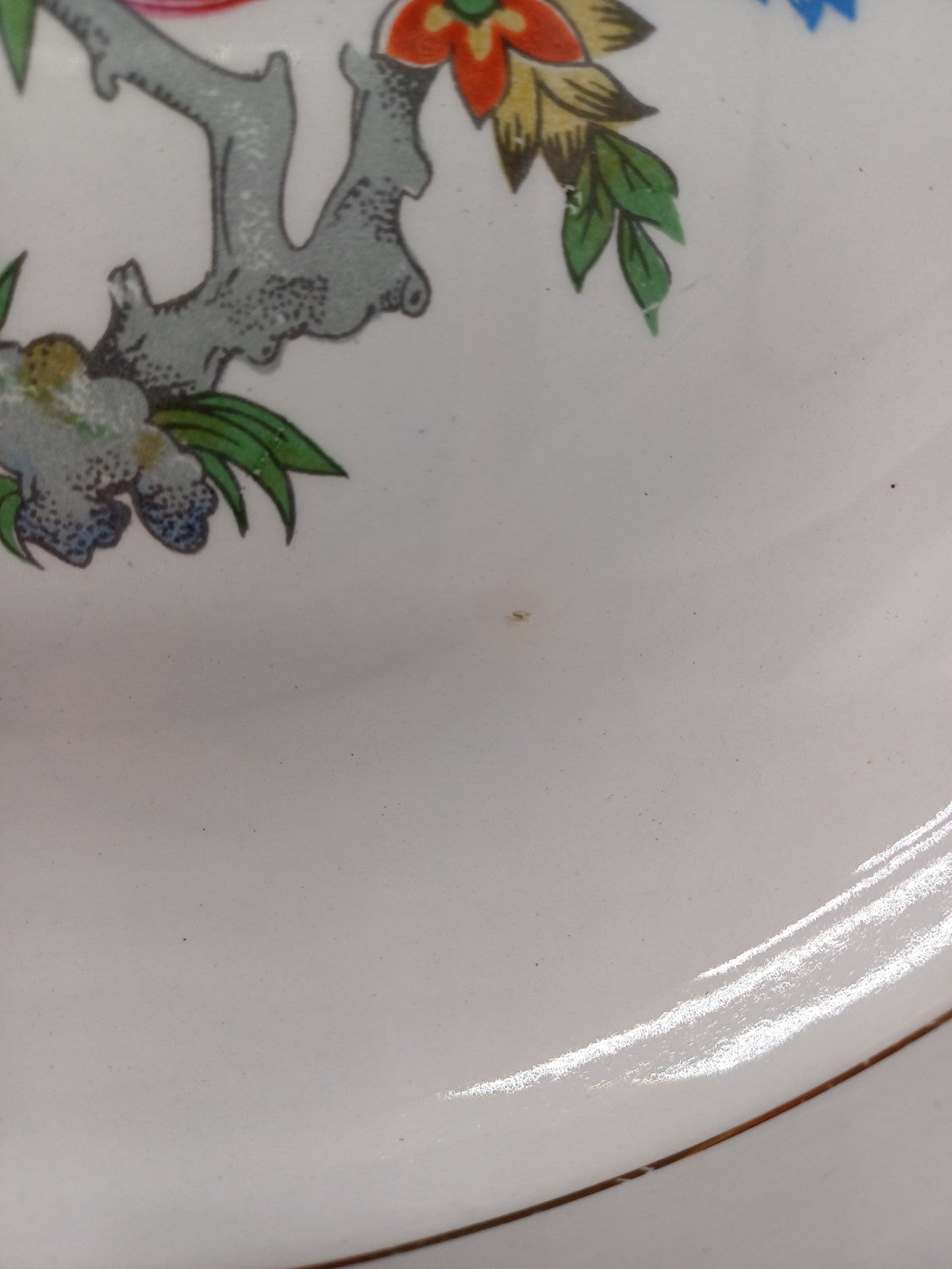 Grand plat creux en porcelaine – Décor floral – Lunéville, France AR CONCEPT