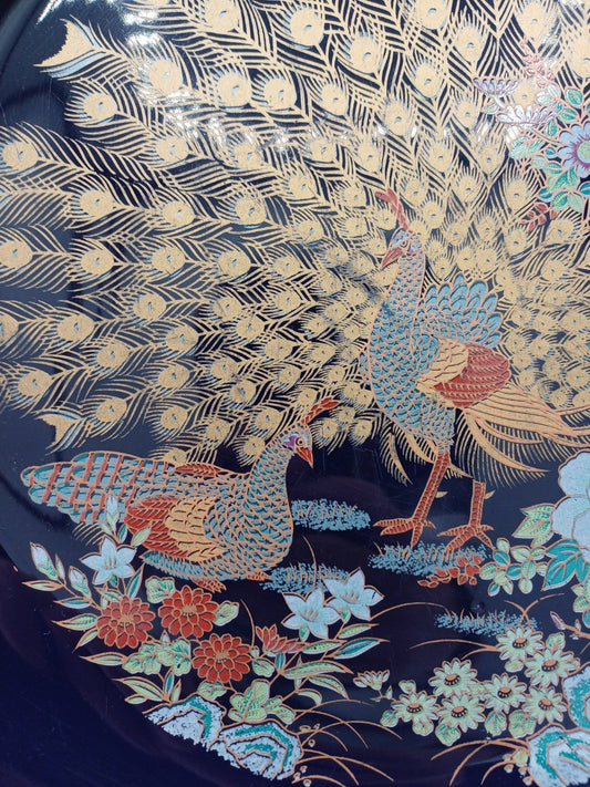 Plat en Porcelaine Fine – Taous, Maroc – Décor Floral et Paon AR CONCEPT