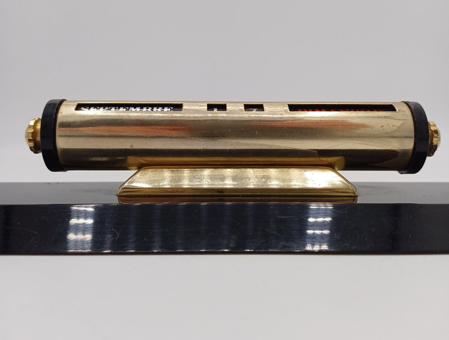 Calendrier perpétuel à rouleau doré – Vintage AR CONCEPT