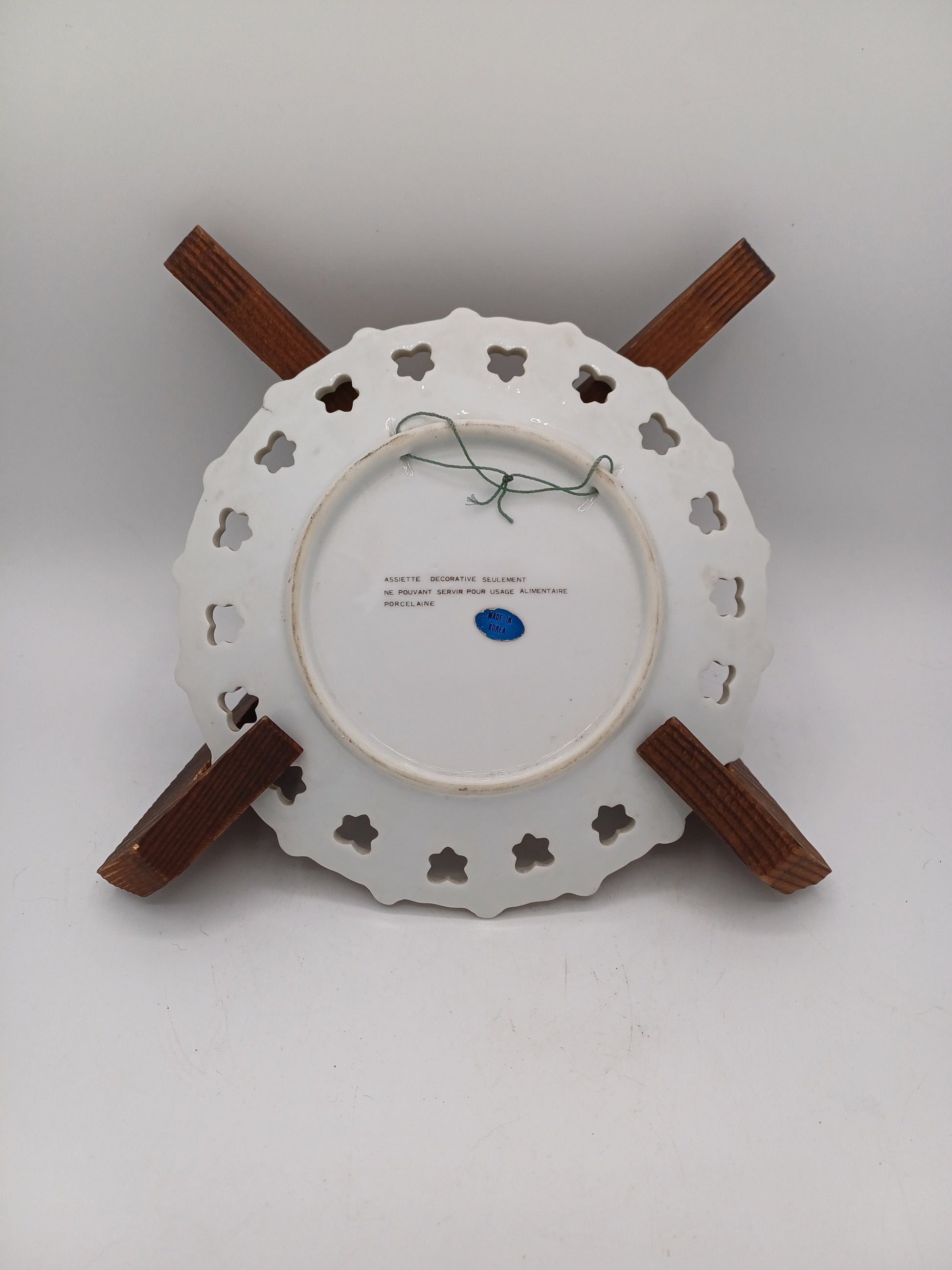 Lot de 2 Assiettes Décoratives en Porcelaine - Blanc, Effet Doré avec images AR CONCEPT