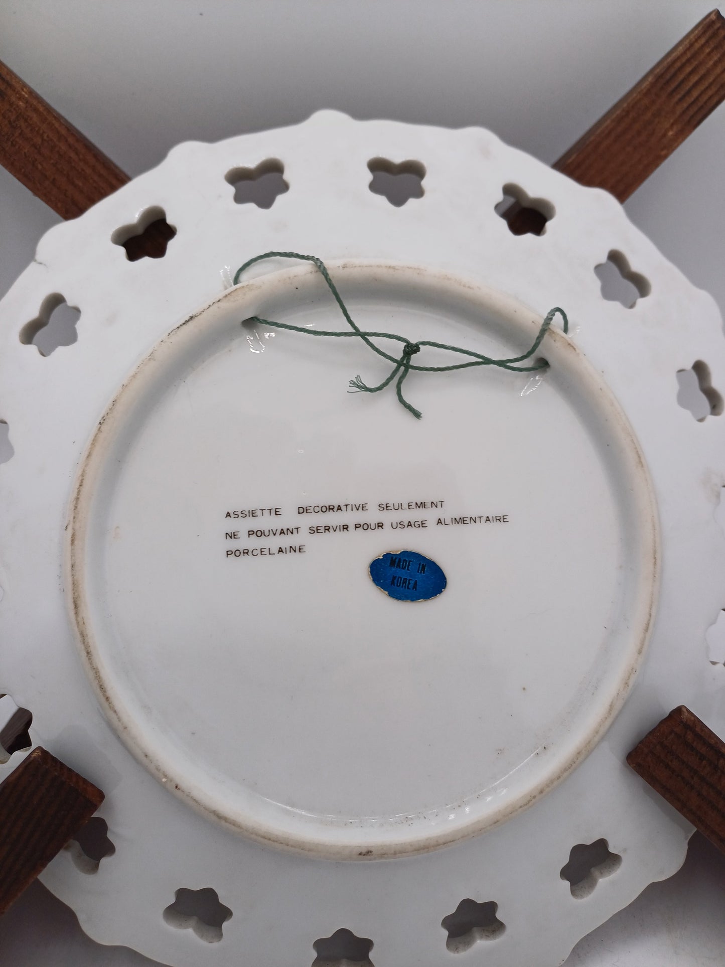 Lot de 2 Assiettes Décoratives en Porcelaine - Blanc, Effet Doré avec images AR CONCEPT