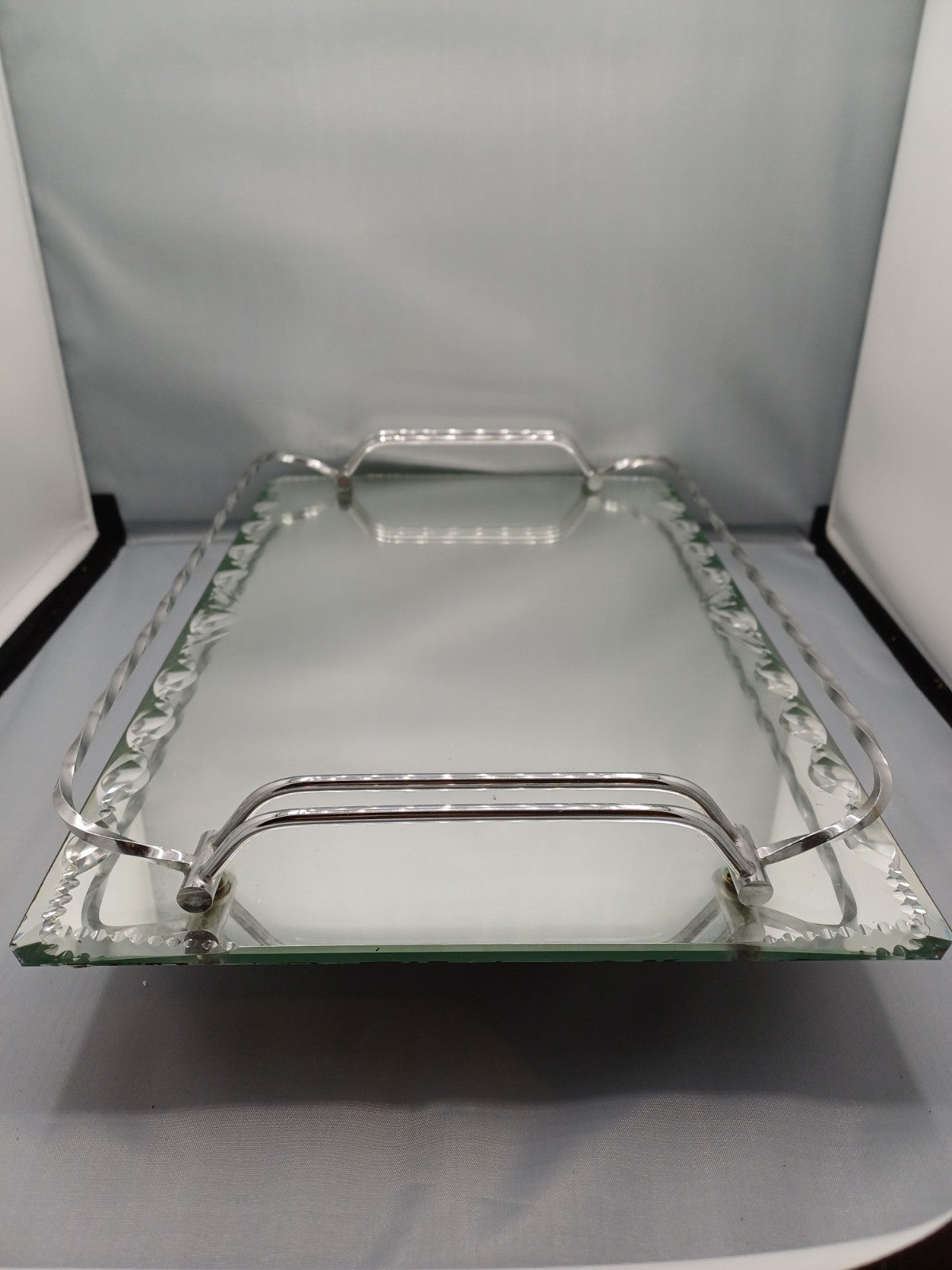 Plateau en verre biseauté torsadé