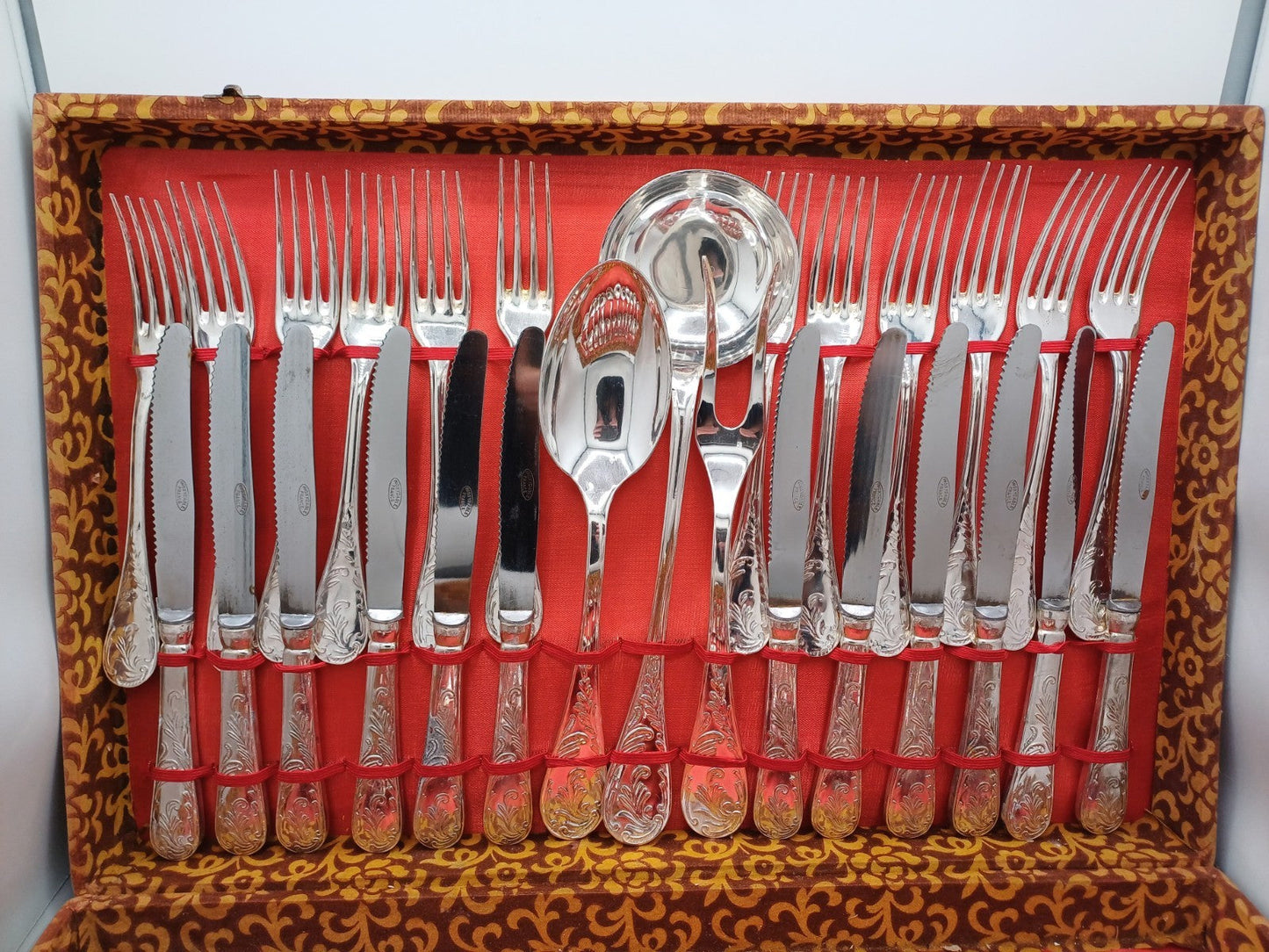 Ménagère en Métal Argenté et Inox – 51 Pièces AR CONCEPT