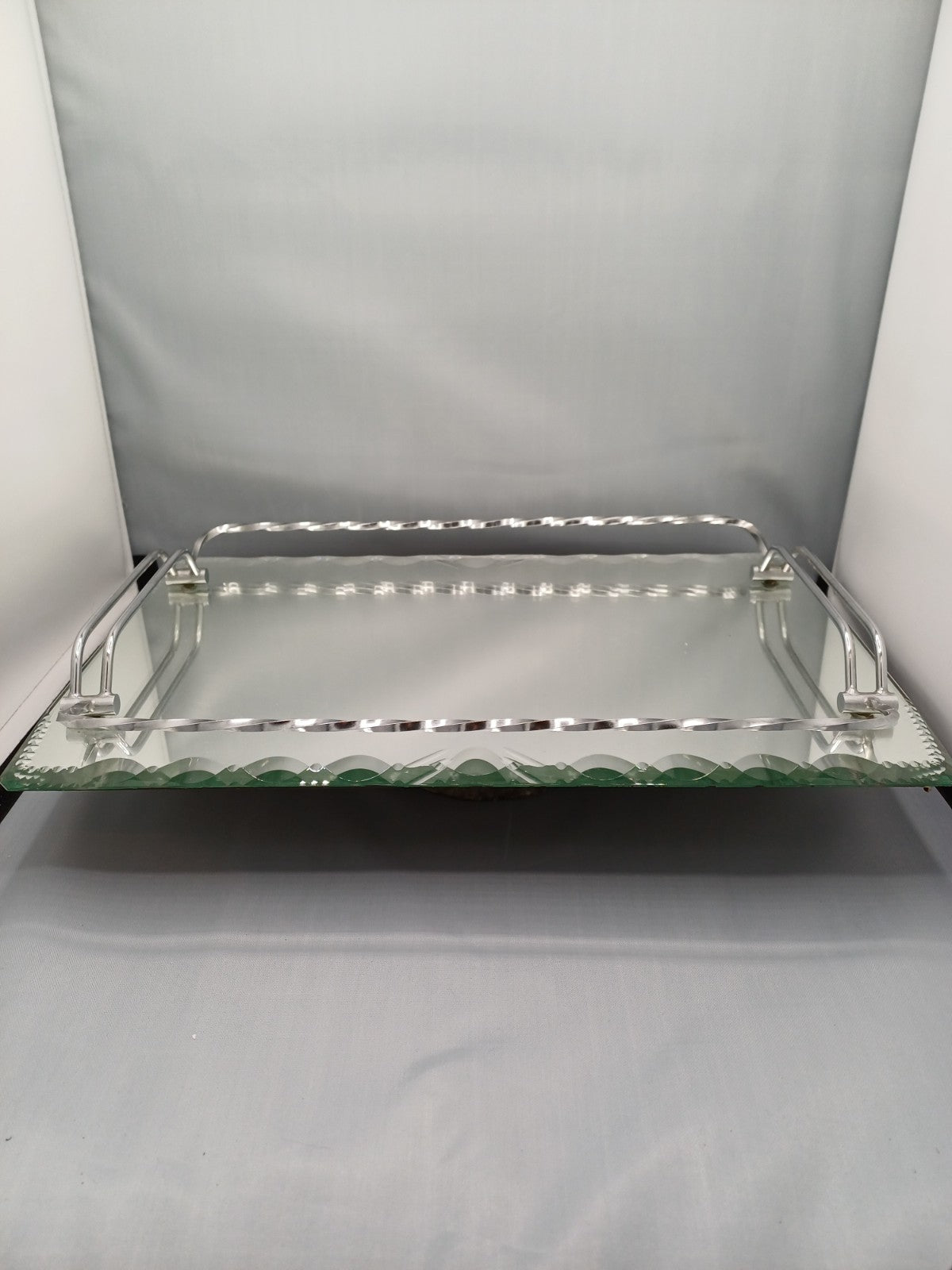 Plateau en verre biseauté torsadé