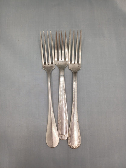 Lot De 3 Fourchettes En Metal Argenté