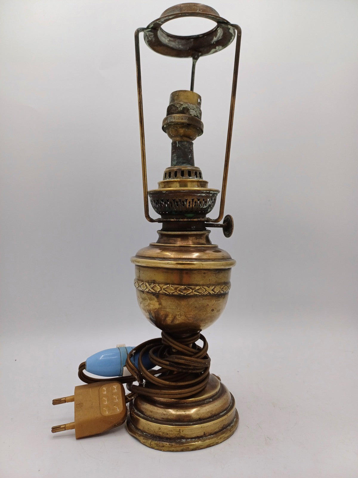 Ancienne lampe en laiton – Vintage AR CONCEPT