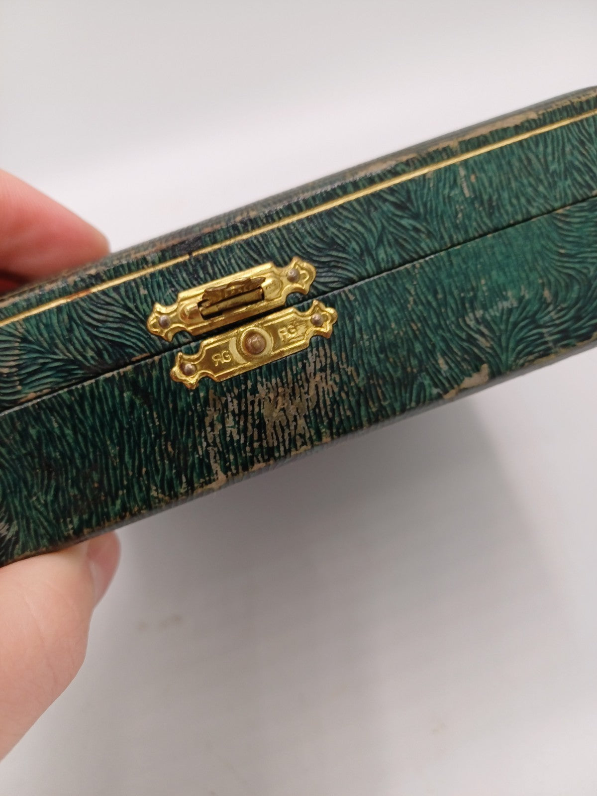 Lot de 12 cuillères à café – F. Hugon Bijoutier Millau – Métal argenté