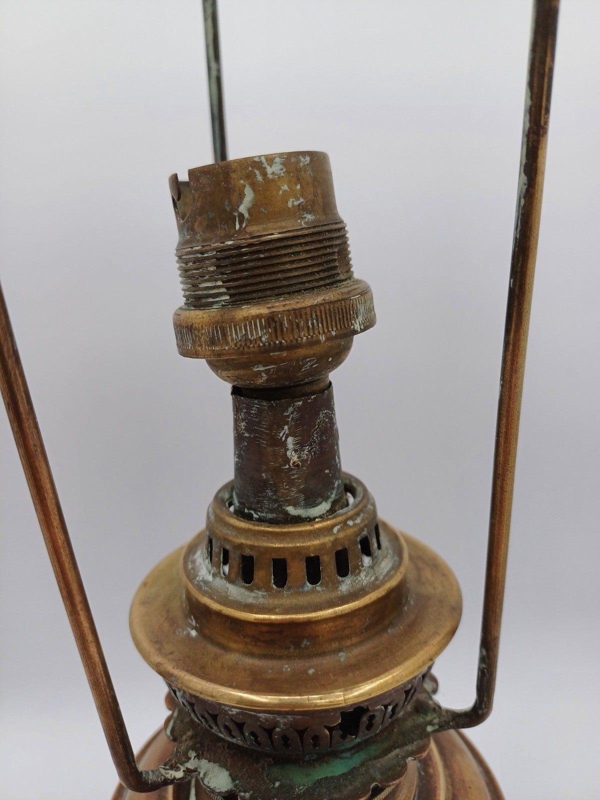 Ancienne lampe en laiton – Vintage AR CONCEPT