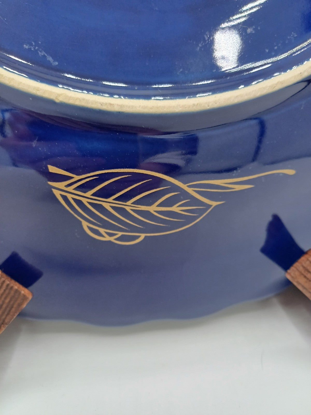 Copie d'un Plat en Porcelaine Fine – Taous, Maroc – Décor Floral et Paon AR CONCEPT