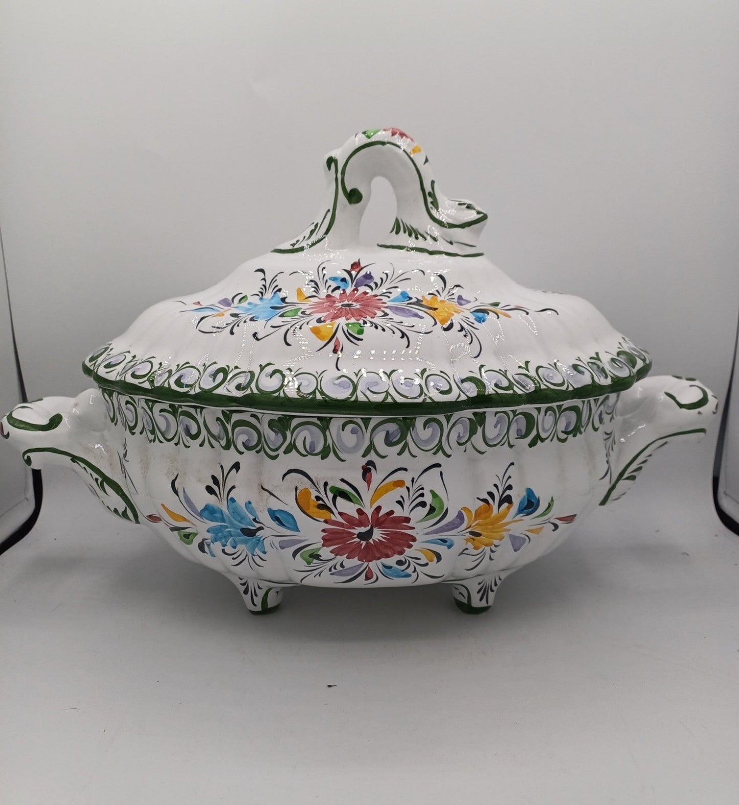 Soupière avec Louche en Faïence – Portugal – Peint à la main -  R&C CAL Juncal AR CONCEPT