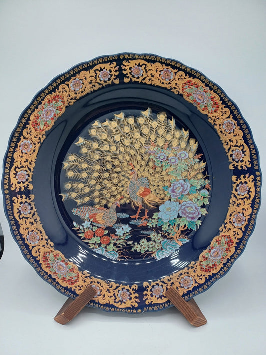 Plat en Porcelaine Fine – Taous, Maroc – Décor Floral et Paon AR CONCEPT
