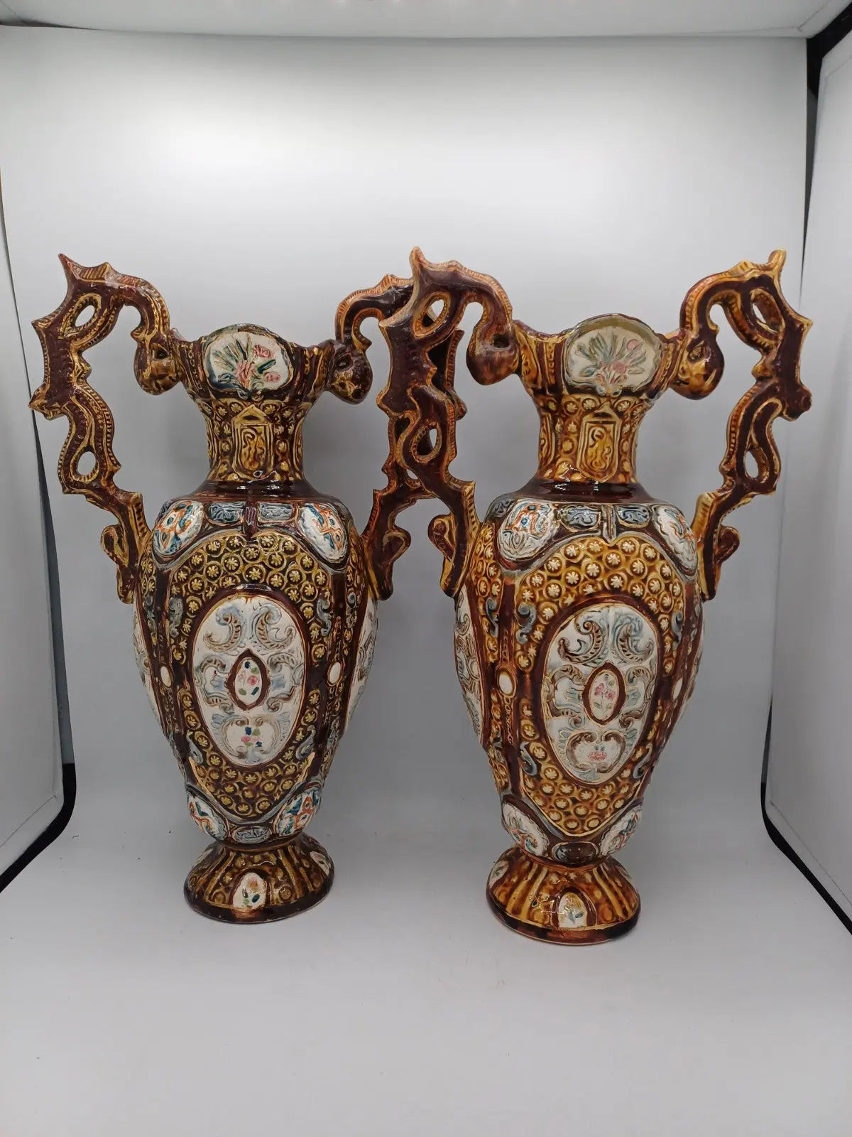 Lot de 2 Vases en céramique signée Herculaneum – Décor Floral AR CONCEPT