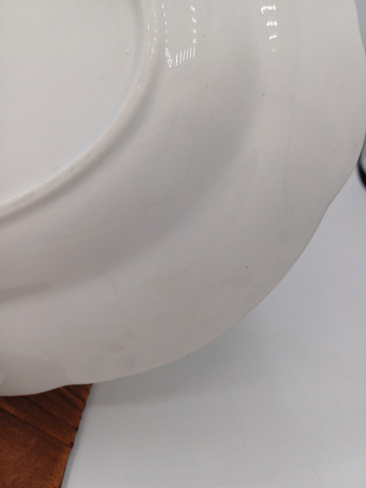 Grand plat ovale – Porcelaine de Lunéville – Décor floral - Collection AR CONCEPT