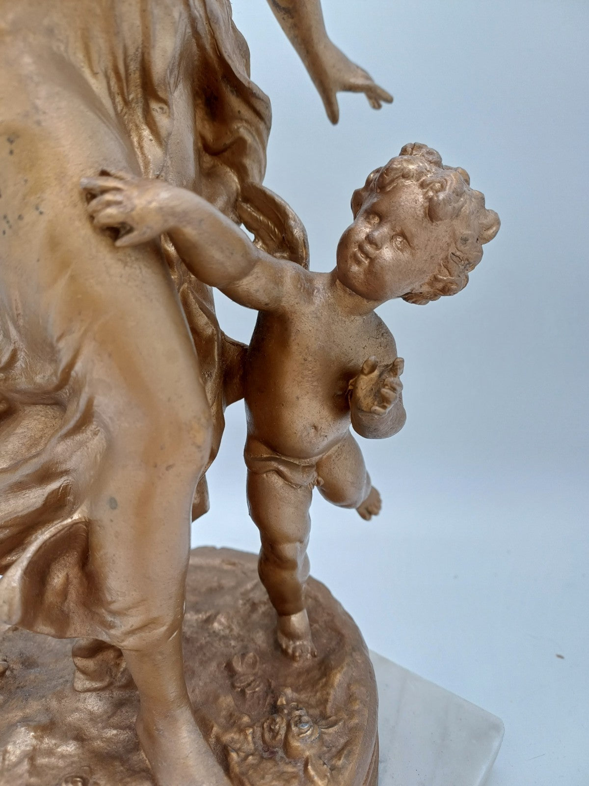 Statue en régule doré – “La Femme et l’Ange” - Vintage - Déco