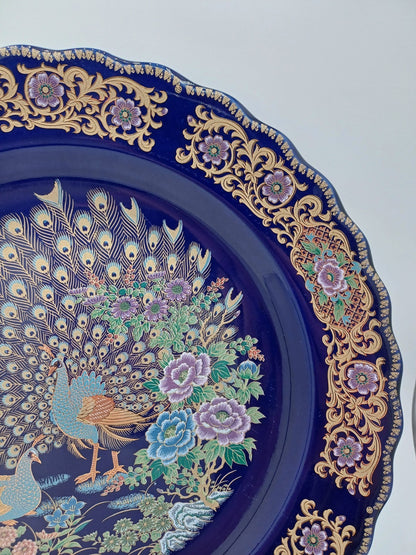 Grande Assiette en Porcelaine - Taous – Décor Floral & Paon, Artisanat Marocain AR CONCEPT