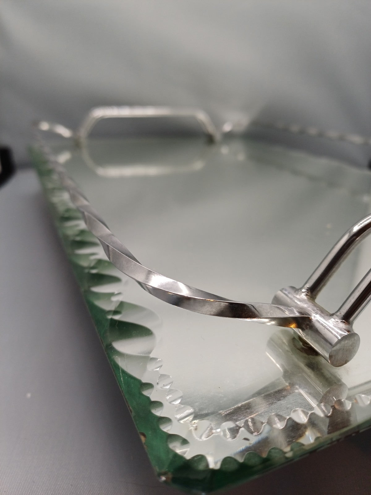 Plateau en verre biseauté torsadé