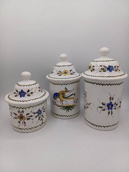 Lot de 3 pots en faïence signés Jean Paulet – XXème siècle - Peint à la Main AR CONCEPT