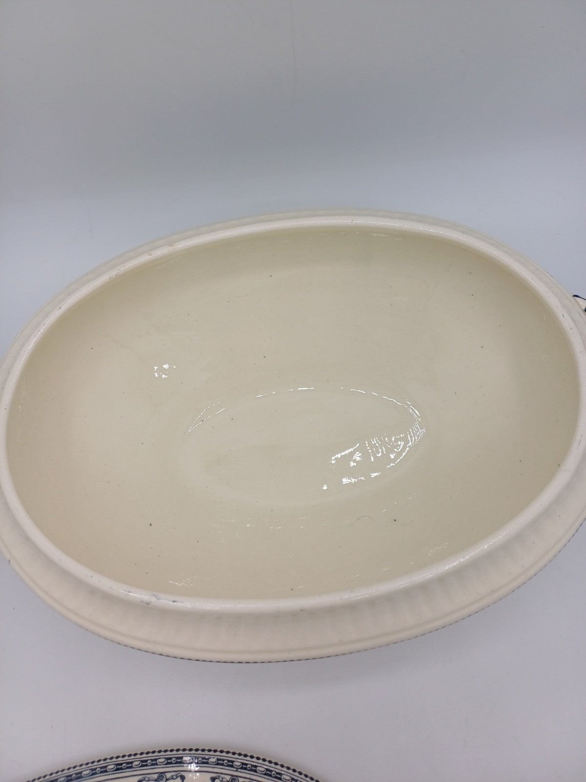 Soupière en Terre de Fer – Salins – Style Louis XVI – Décor Guirlandes AR CONCEPT