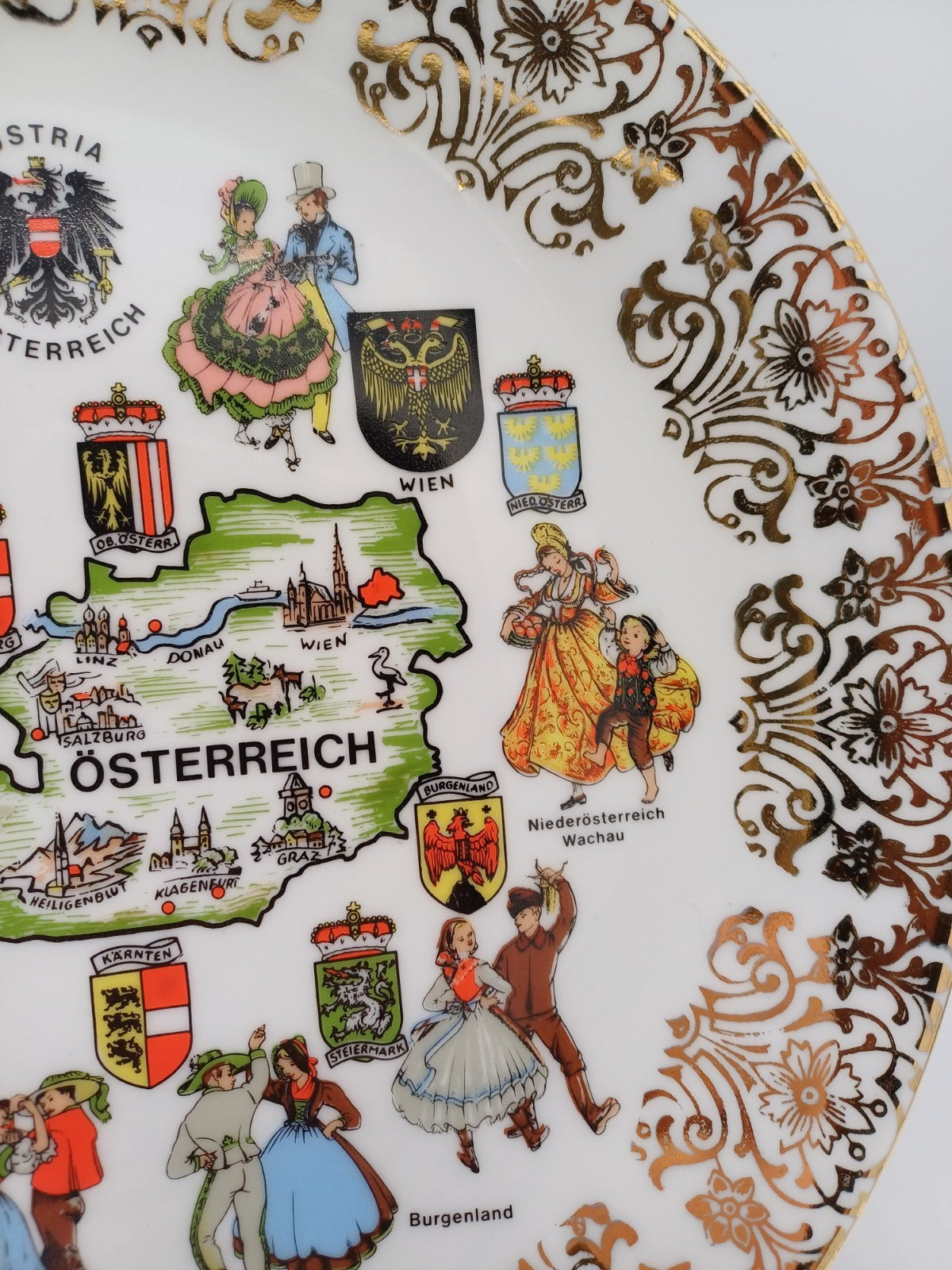 Assiette en Porcelaine – Collection Autriche Österreich AR CONCEPT