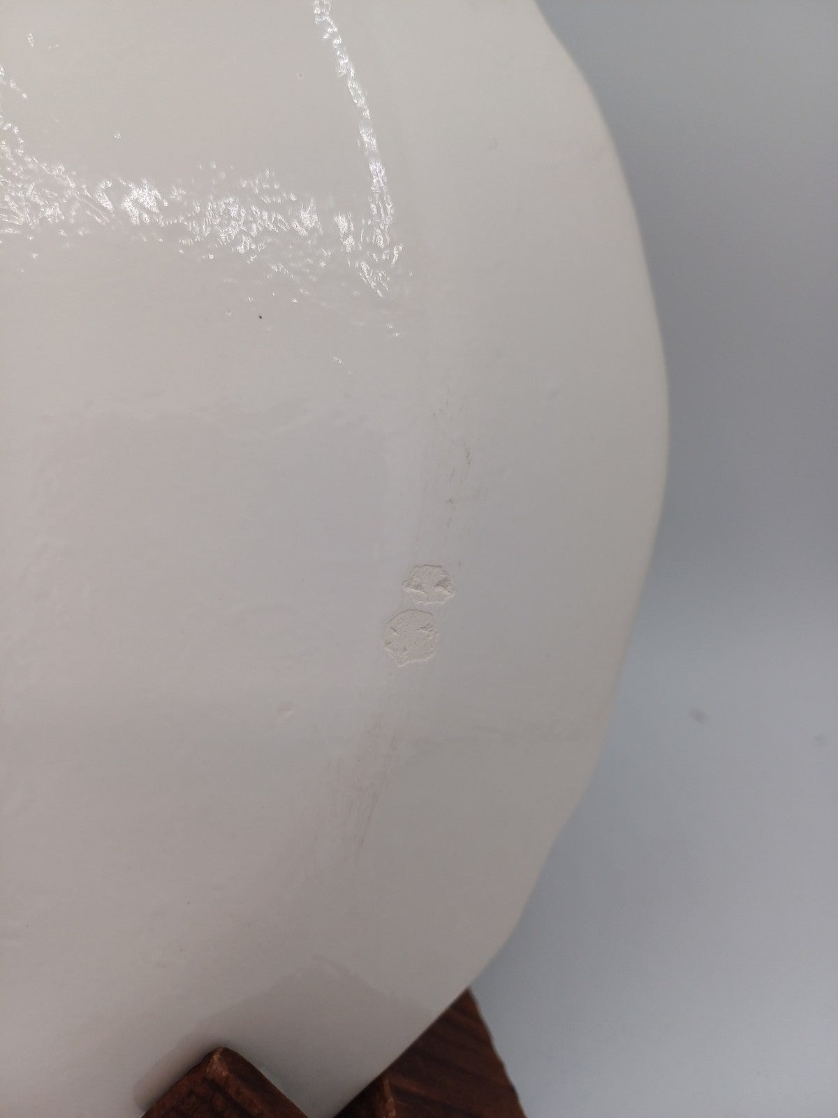 Assiette en Faïence Signée Jean Paulet – Peinte à la main – XXème siècle AR CONCEPT