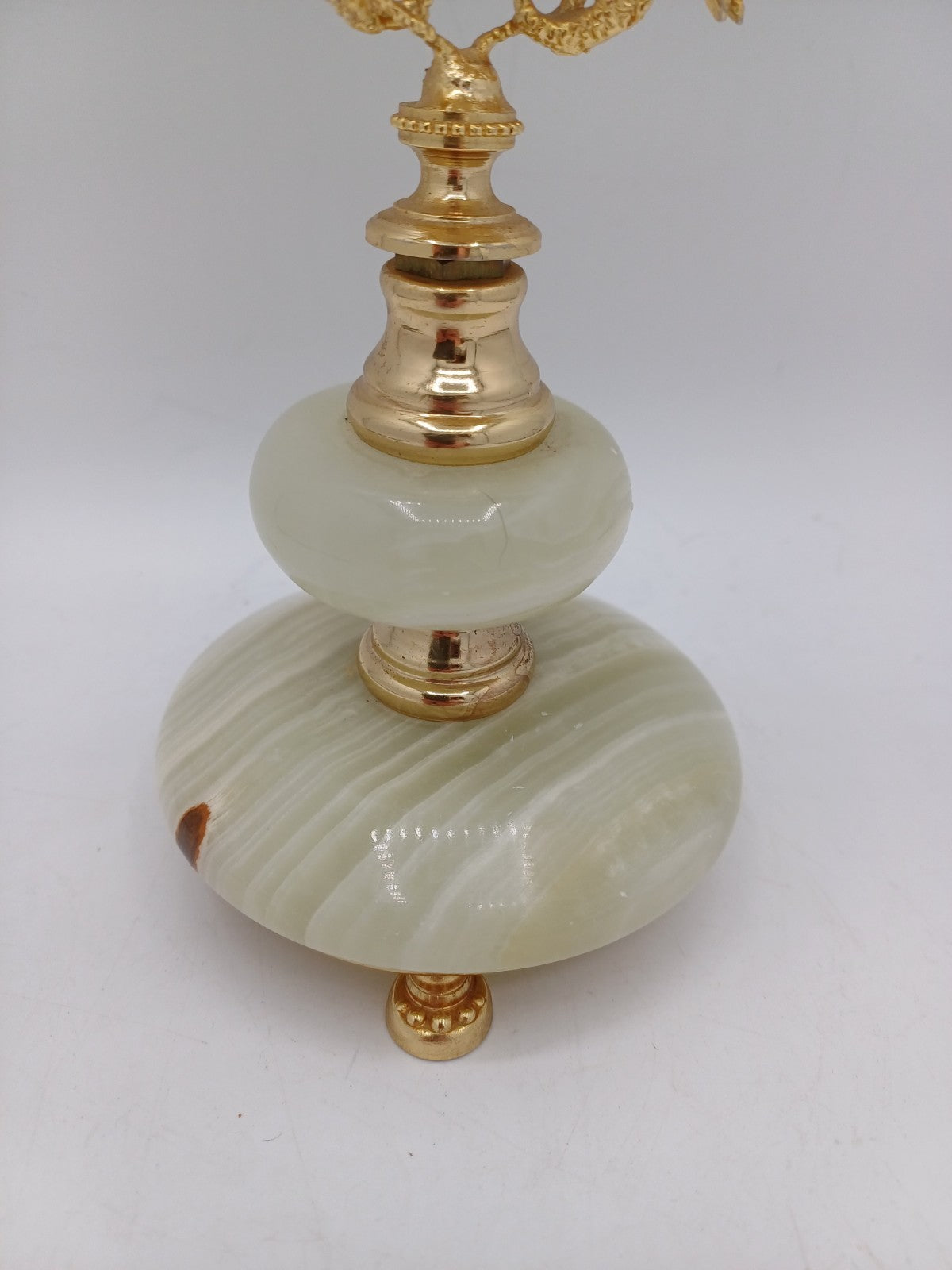 Horloge - Réveil Ritz dorée Sur Socle en Onyx – Mouvement Mécanique AR CONCEPT