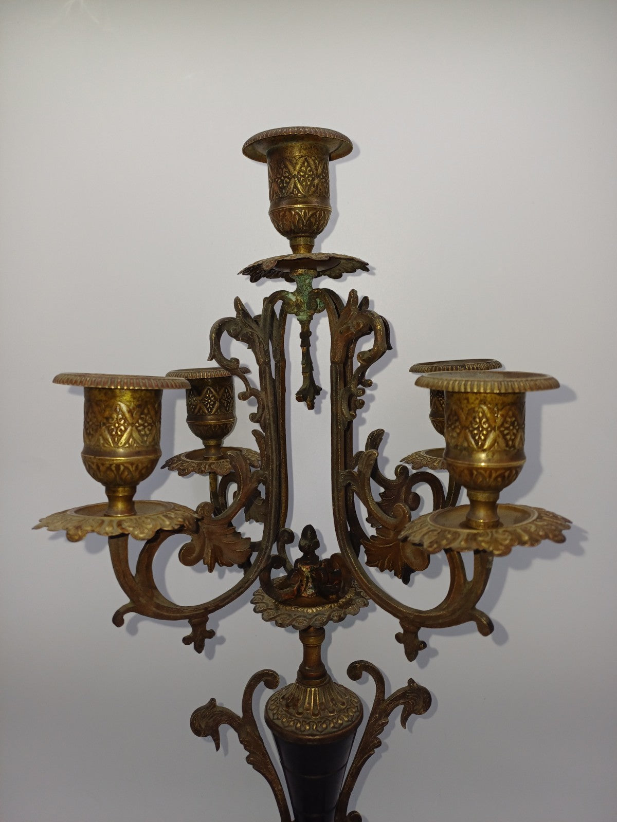 Paire de chandeliers dorés et noirs – 5 branches – Déco - Vintage