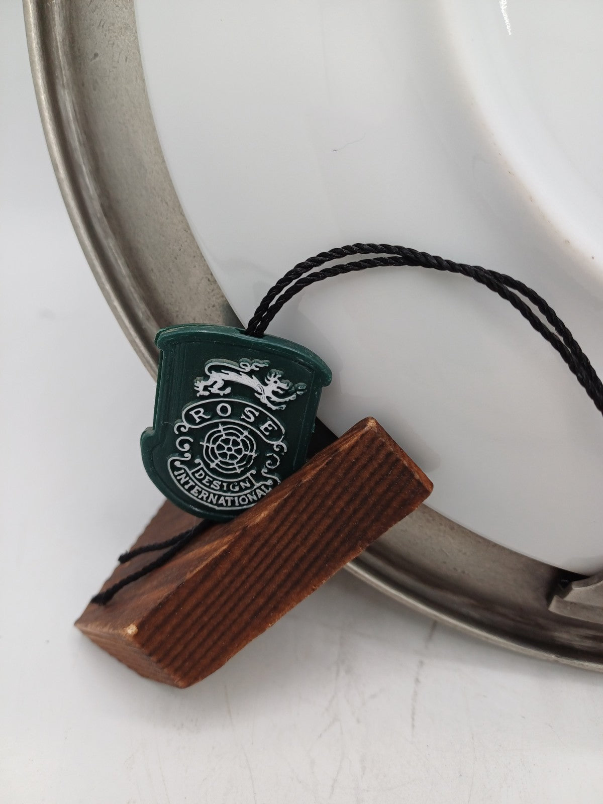 Lot de 2 assiettes en porcelaine allemande Bavaria – Winterling – Terra Veccttia AR CONCEPT