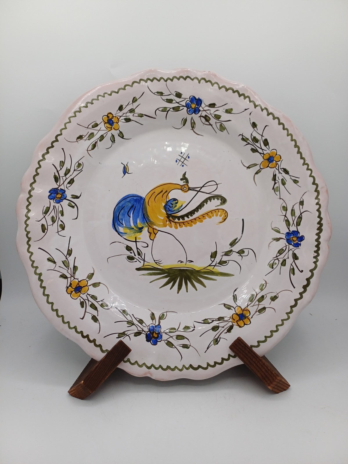 Plat en Terre Polie Peint à la Main – Signé Jean Paulet – XXème siècle AR CONCEPT