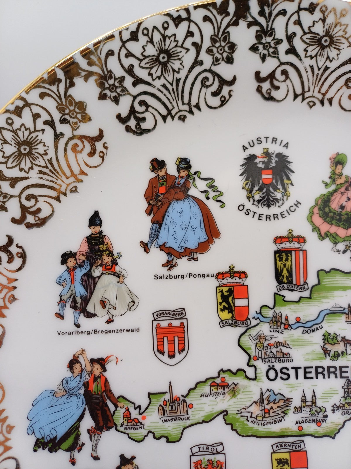 Assiette en Porcelaine – Collection Autriche Österreich AR CONCEPT