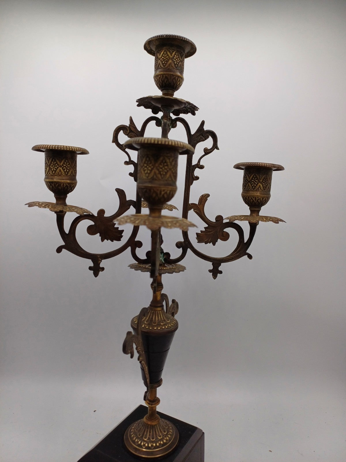 Paire de chandeliers dorés et noirs – 5 branches – Déco - Vintage