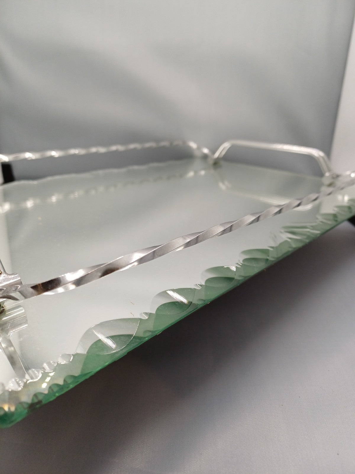 Plateau en verre biseauté torsadé