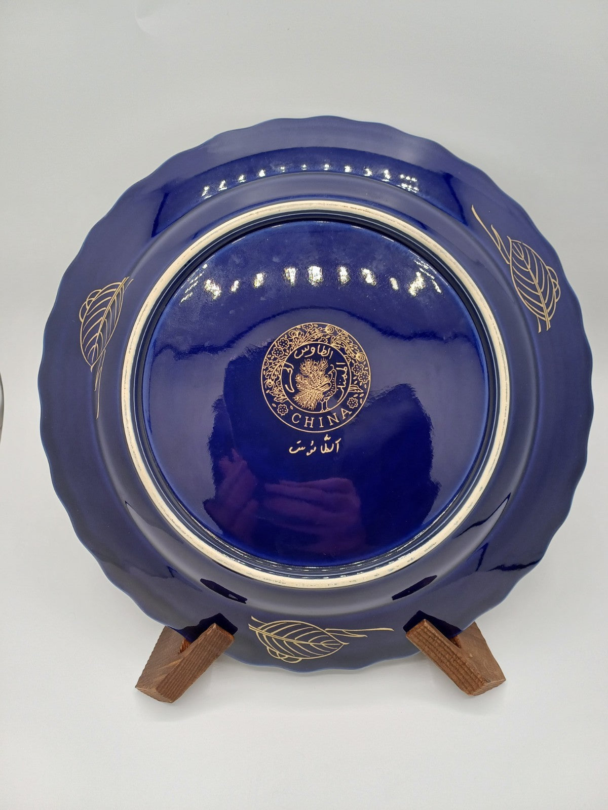 Grande Assiette en Porcelaine - Taous – Décor Floral & Paon, Artisanat Marocain AR CONCEPT