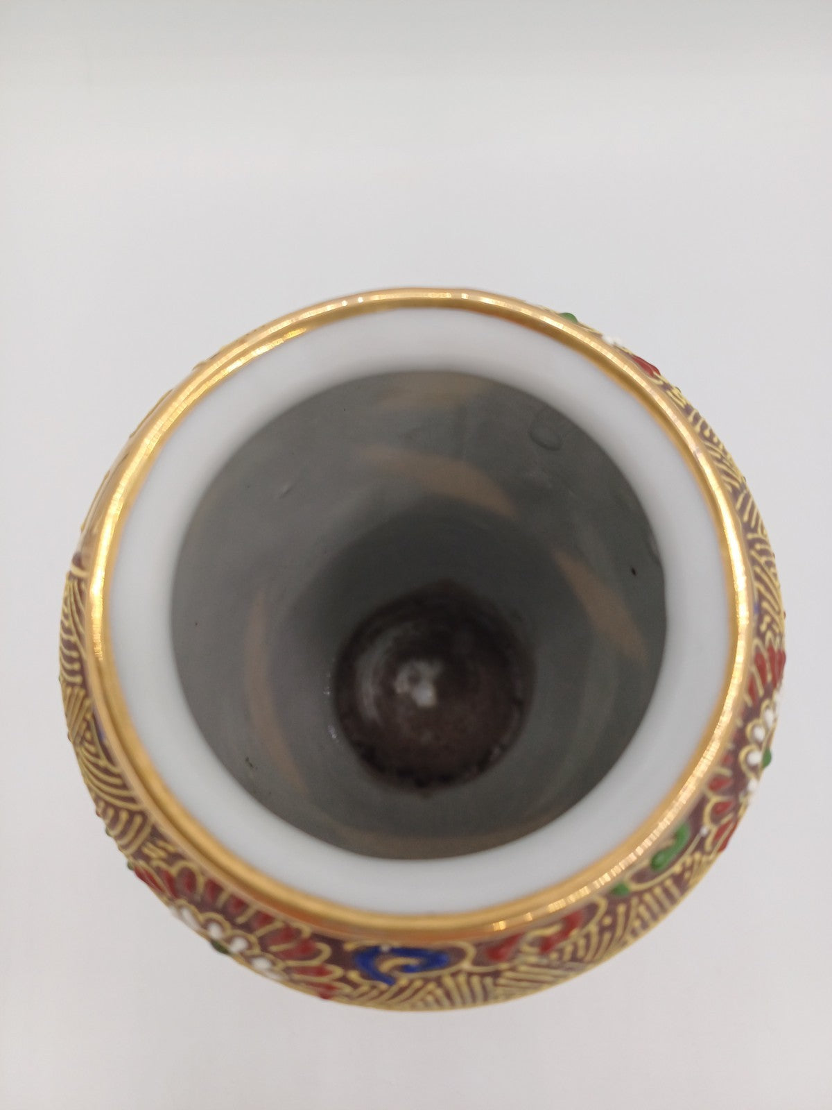 Petit vase Satsuma en Porcelaine du Japon – Signé AR CONCEPT