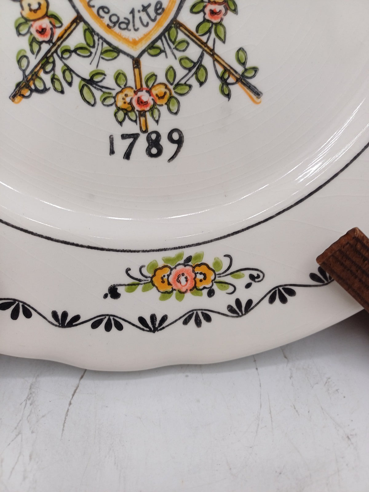 Lot de 2 assiettes commémoratives Révolution 1789 – Ironstone Tableware AR CONCEPT
