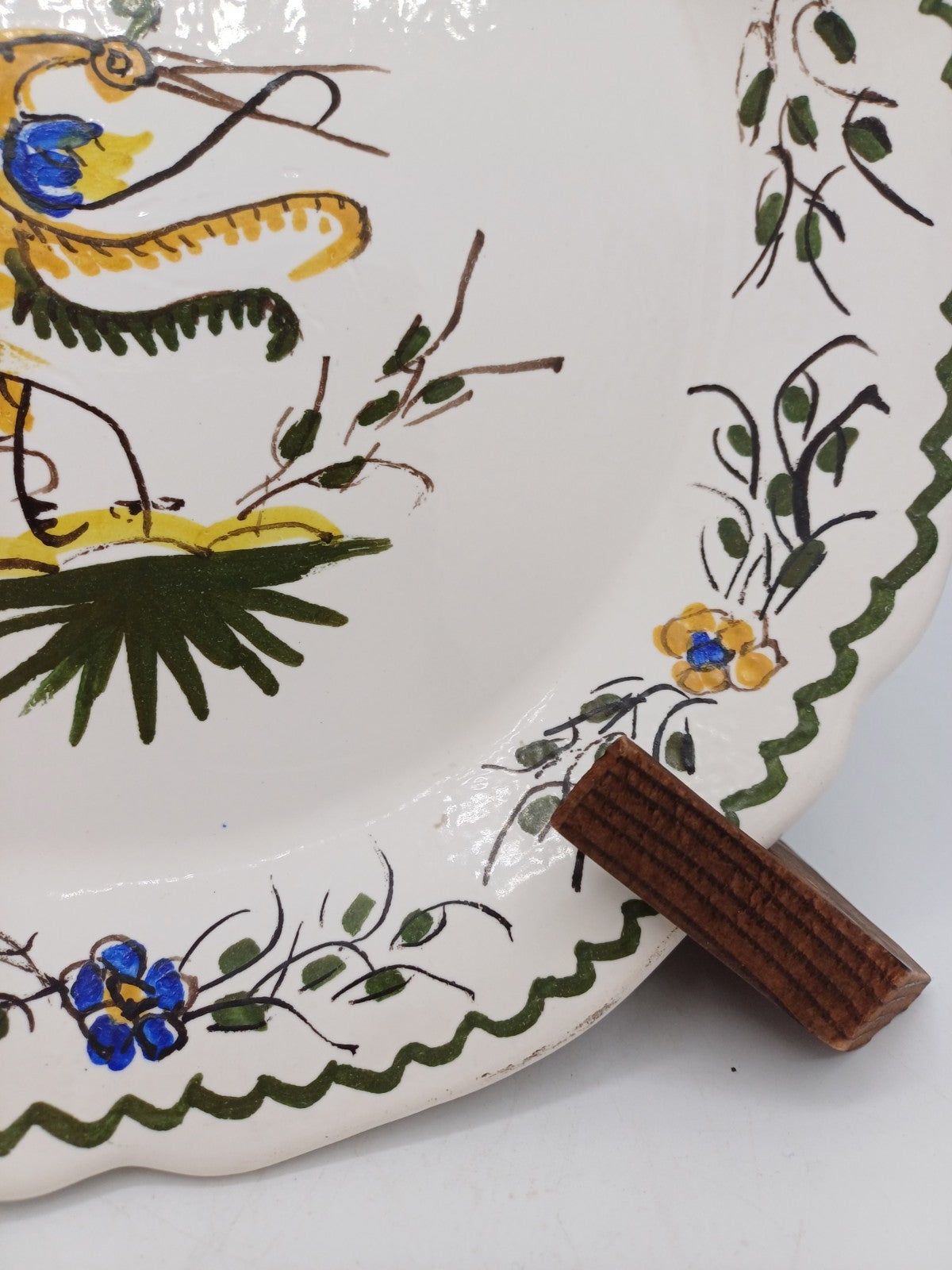 Assiette en Faïence Signée Jean Paulet – Peinte à la main – XXème siècle AR CONCEPT