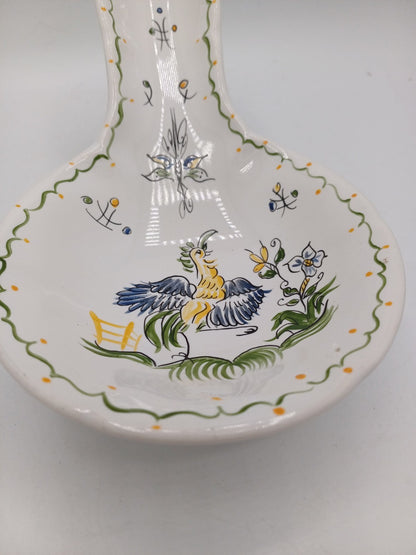 Repose-Cuillère en Faïence Peint à la Main – Style Moustier AR CONCEPT