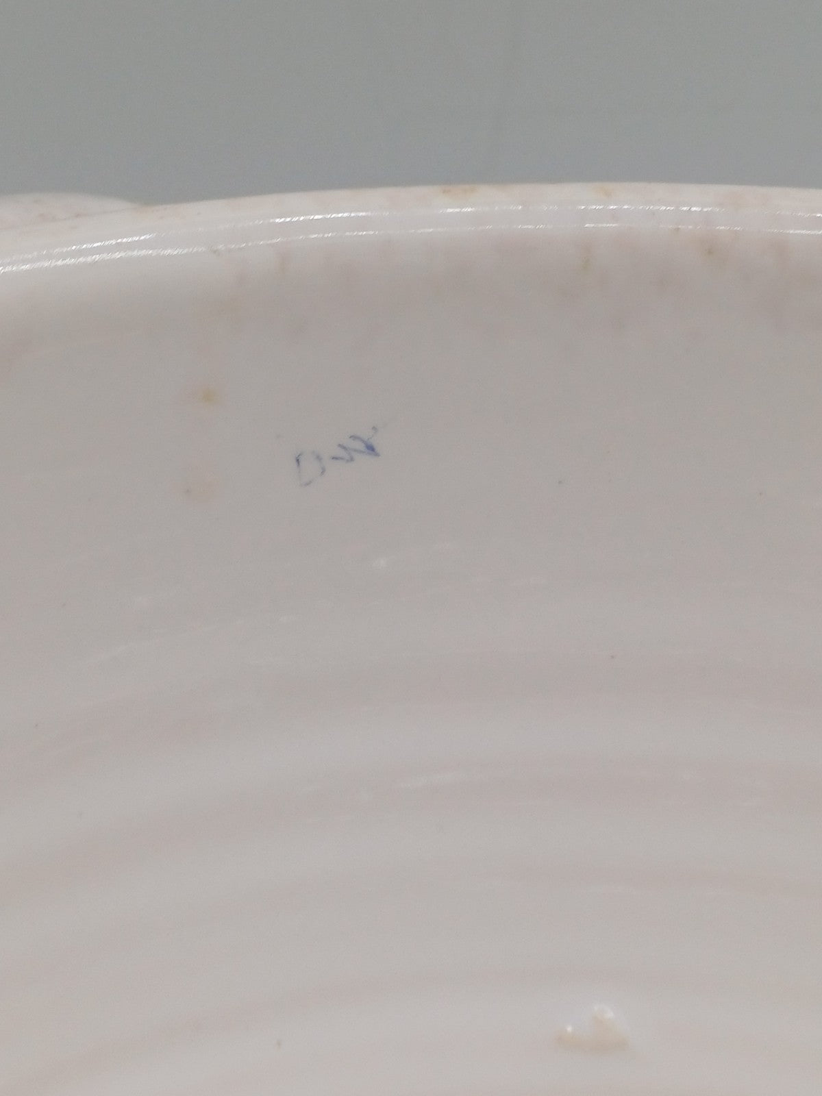 Petite Soupière en Porcelaine à Décor Floral – XXème siècle AR CONCEPT