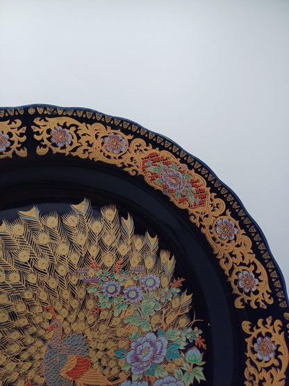 Plat en Porcelaine Fine – Taous, Maroc – Décor Floral et Paon AR CONCEPT