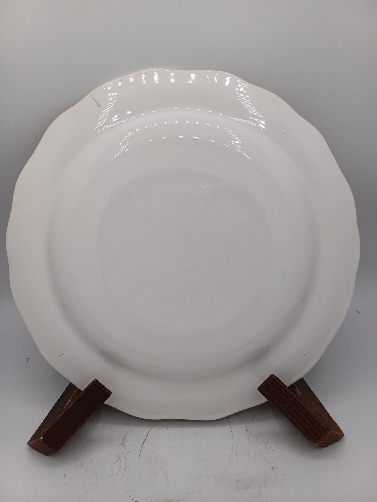 Assiette en Faïence de Vieux Rodez – Décor floral - Collection AR CONCEPT