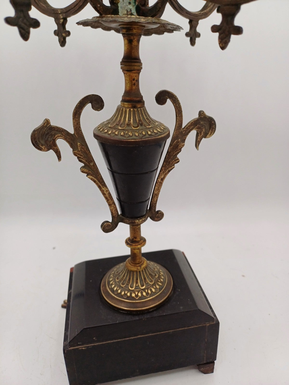 Paire de chandeliers dorés et noirs – 5 branches – Déco - Vintage