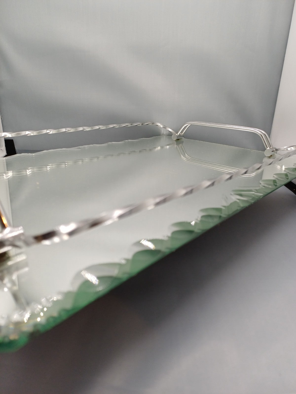 Plateau en verre biseauté torsadé